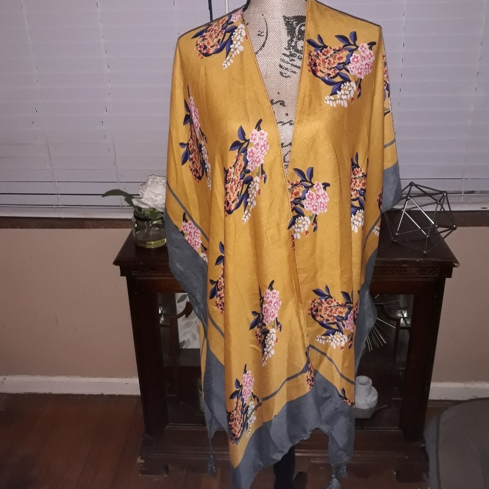 Woman Heart kimono - Picture 1 of 5